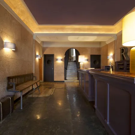 Ξενοδοχείο Regina Boutiquehotel 4*